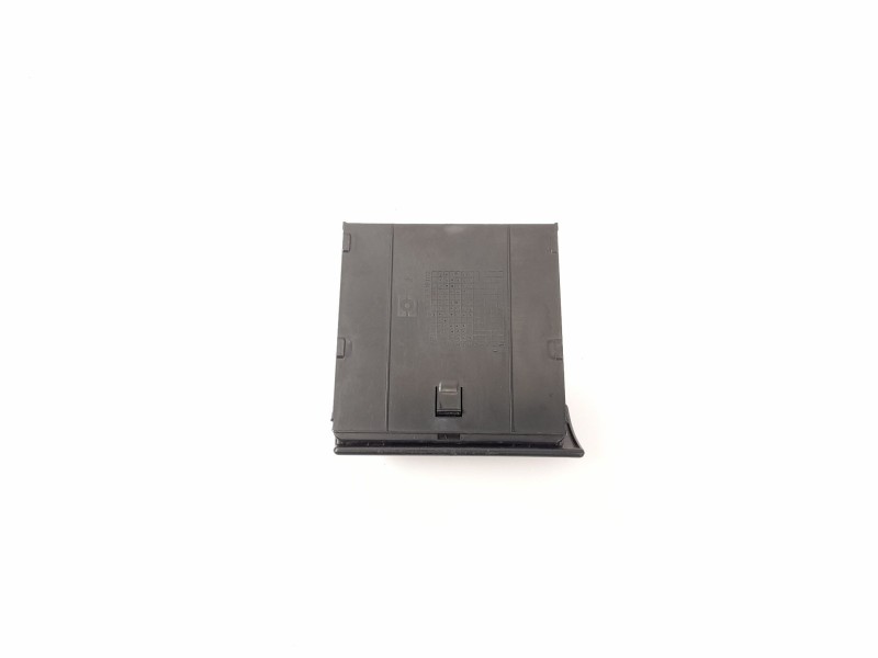 Recambio de cenicero para citroën zx 1.9 d referencia OEM IAM   