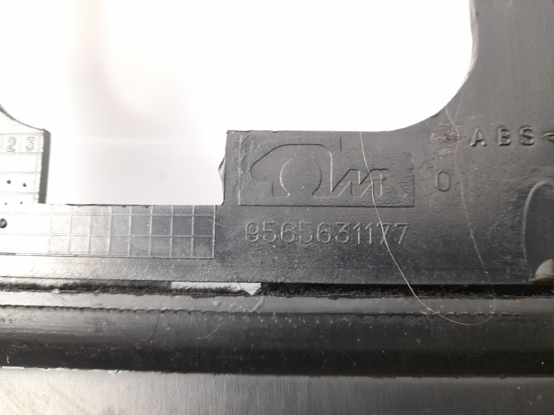 Recambio de consola central para citroën zx 1.9 d referencia OEM IAM 9565631177  
