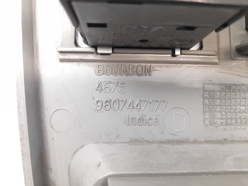 Recambio de luz interior para citroën zx 1.9 d referencia OEM IAM 9607447177  