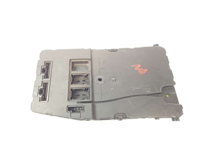 CAJA RELES / FUSIBLES 8200780018A 