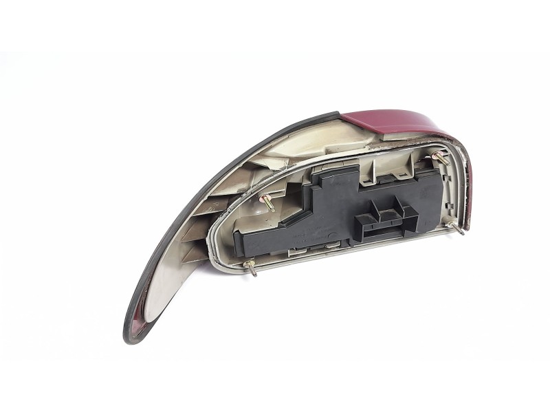 Recambio de piloto trasero derecho para ford mondeo i (gbp) 1.8 td referencia OEM IAM 93BG13N004  