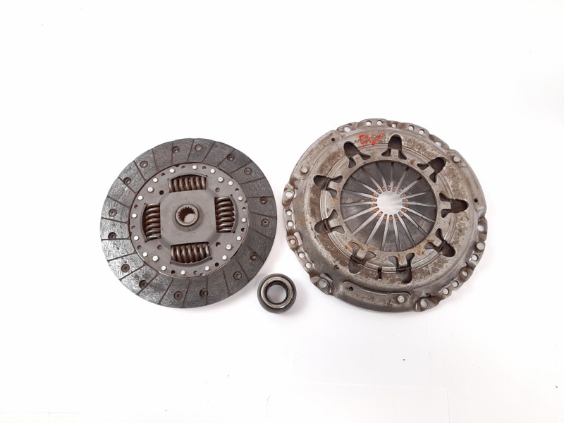 Recambio de kit embrague para fiat scudo furgon (220)2.0jtd referencia OEM IAM 323051510  