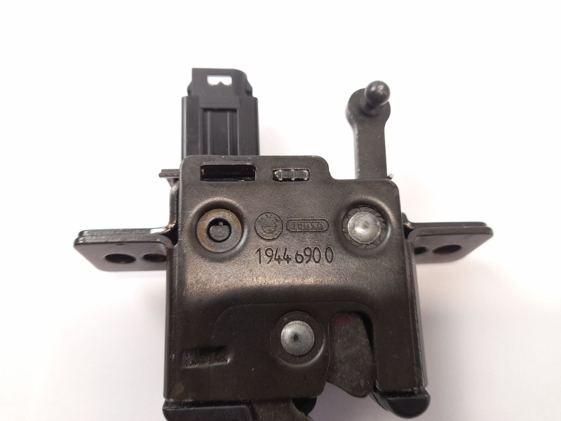 Recambio de cerradura maletero / porton para bmw serie 5 touring (e34) 520i referencia OEM IAM 19446900  8351109