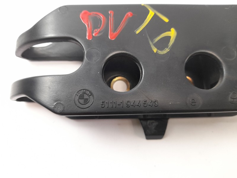 Recambio de soporte paragolpes trasero para bmw serie 5 touring (e34) 520i referencia OEM IAM 51111944543  