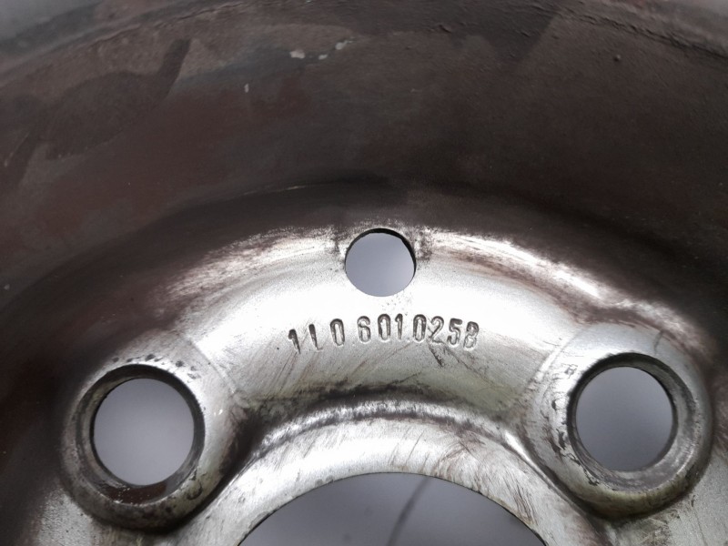 Recambio de llanta para seat cordoba berlina (6k2) 1.9 d referencia OEM IAM 1L0601025B  