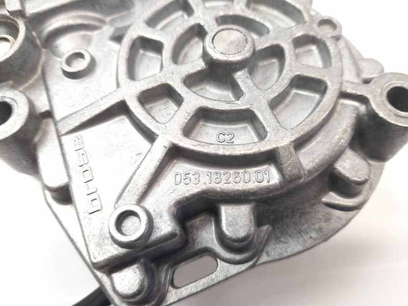 Recambio de motor elevalunas delantero izquierdo para audi a6 berlina (c4) 2.3 referencia OEM IAM 0531826001  