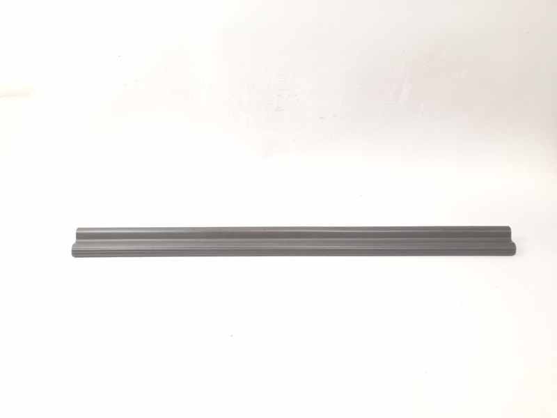 Recambio de moldura para bmw serie 5 touring (e34) 520i referencia OEM IAM   