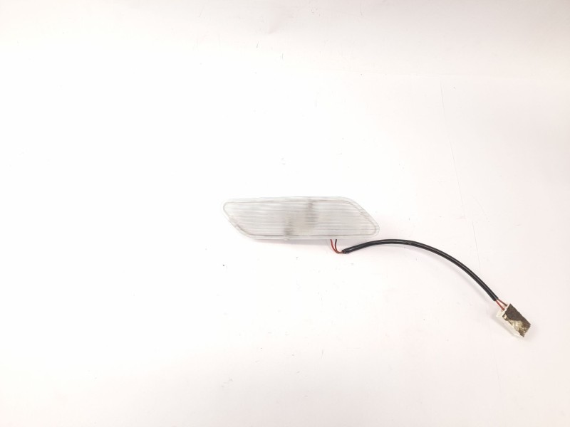 Recambio de luz interior para bmw serie 5 touring (e34) 520i referencia OEM IAM 633113744161  