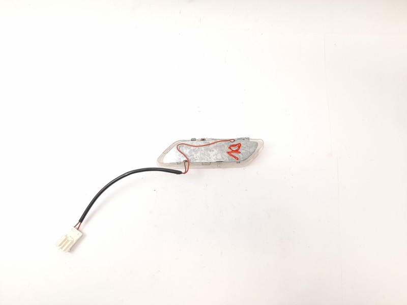 Recambio de luz interior para bmw serie 5 touring (e34) 520i referencia OEM IAM 633113744161  