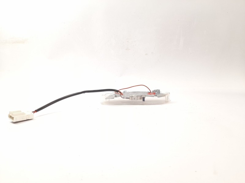 Recambio de luz interior para bmw serie 5 touring (e34) 520i referencia OEM IAM 633113744161  