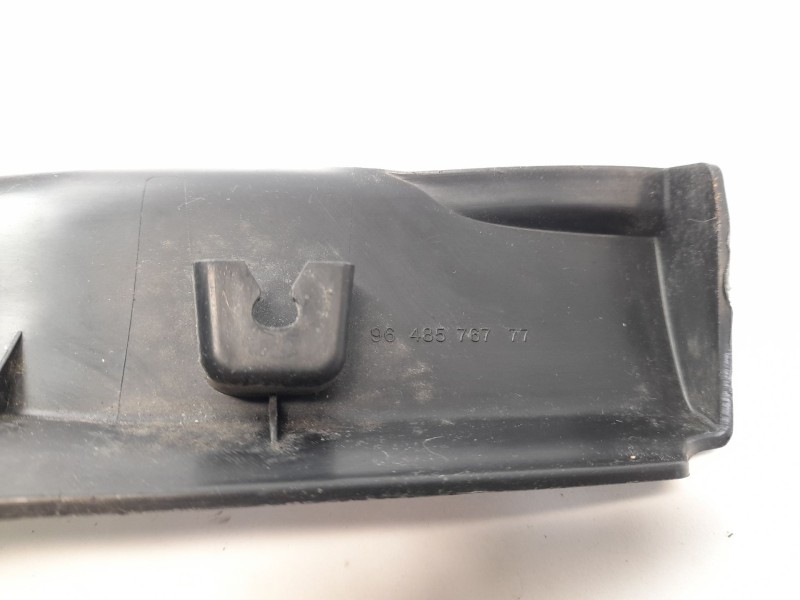 Recambio de moldura para citroën c2 1.4 referencia OEM IAM 9648576777  