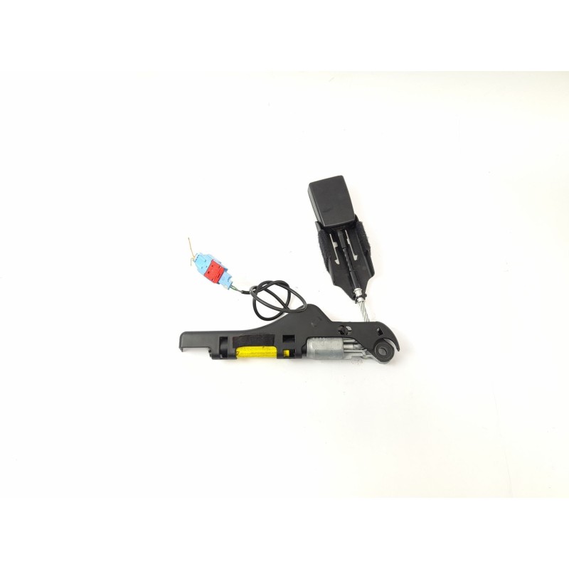 Recambio de enganche cinturon seguridad delantero derecho para citroën c2 1.4 referencia OEM IAM 9639873877 33016350 33015055