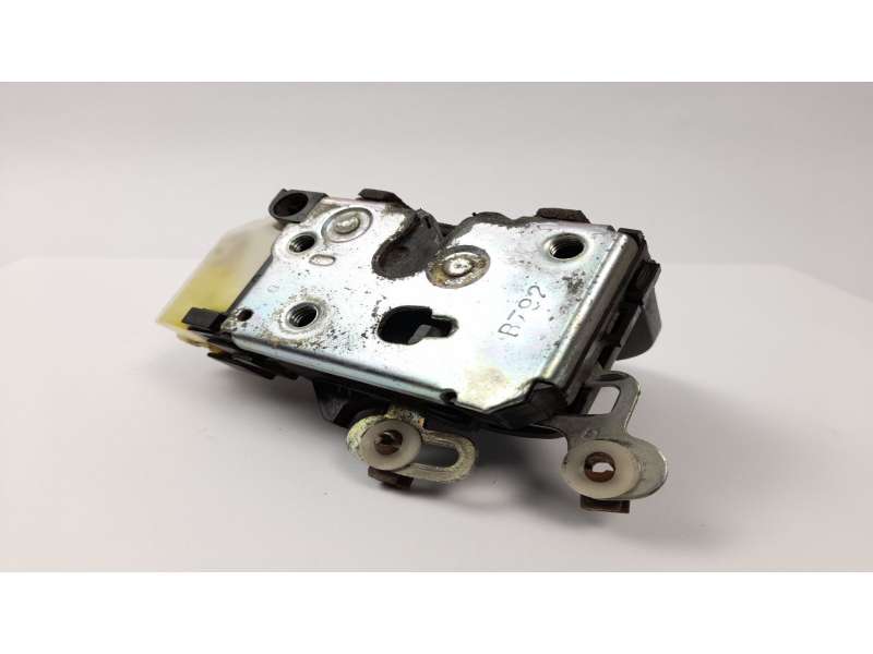 CERRADURA PUERTA DELANTERA DERECHA B792 46800415 