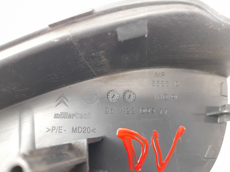 Recambio de moldura para citroën c2 1.4 referencia OEM IAM 9642200977  