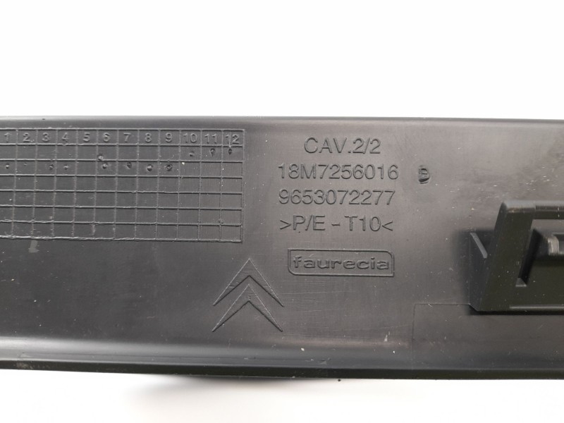 Recambio de moldura para citroën c2 1.4 referencia OEM IAM 9653072277  18M7256016