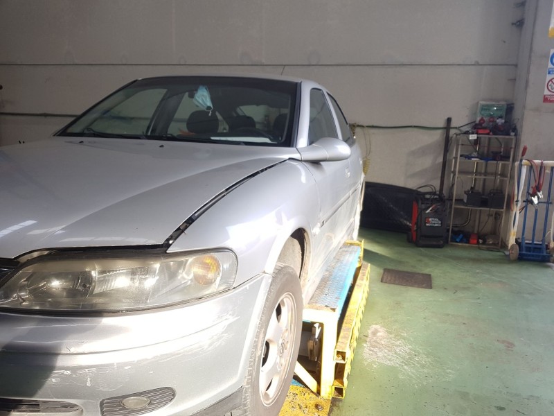 opel vectra b hatchback (j96) del año 1999