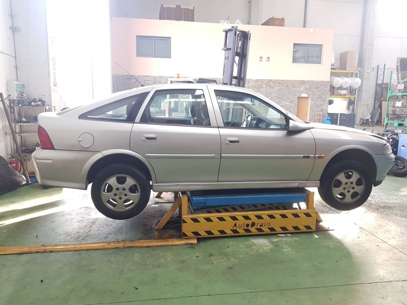 opel vectra b hatchback (j96) del año 1999