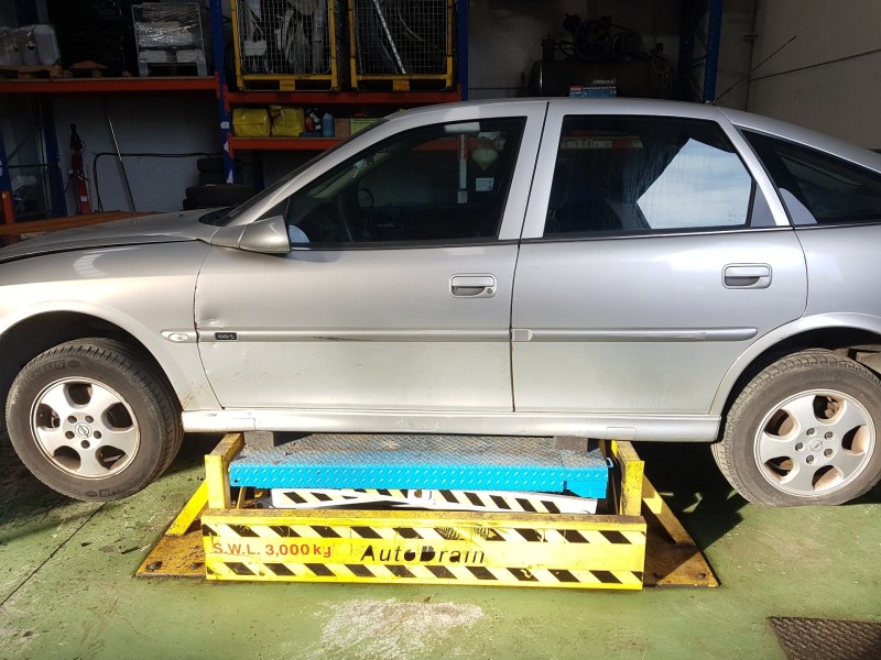 opel vectra b hatchback (j96) del año 1999