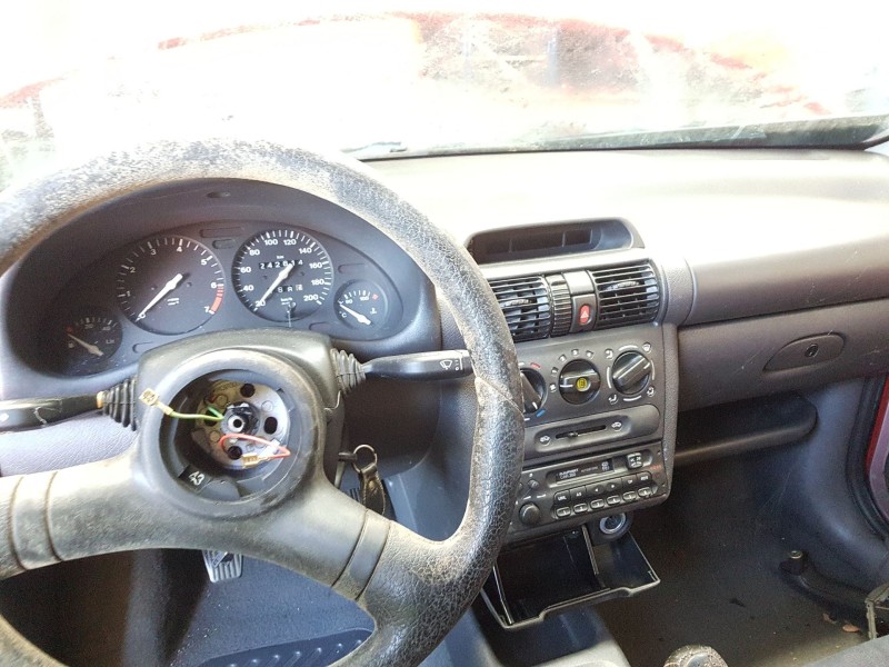 opel corsa b (s93) del año 1995