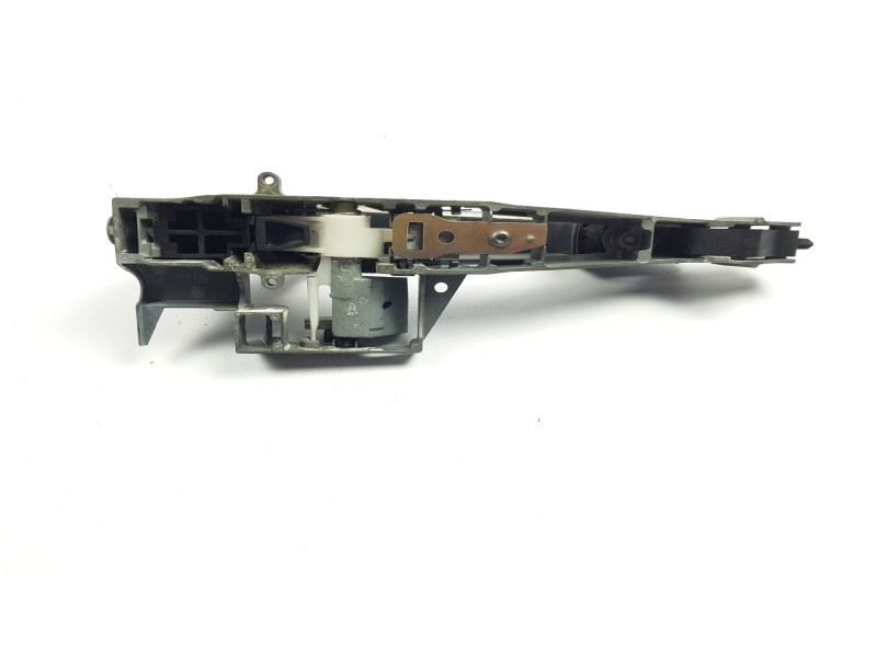 Recambio de maneta exterior trasera derecha para peugeot 3008 1.6 hdi fap referencia OEM IAM 9684559980  
