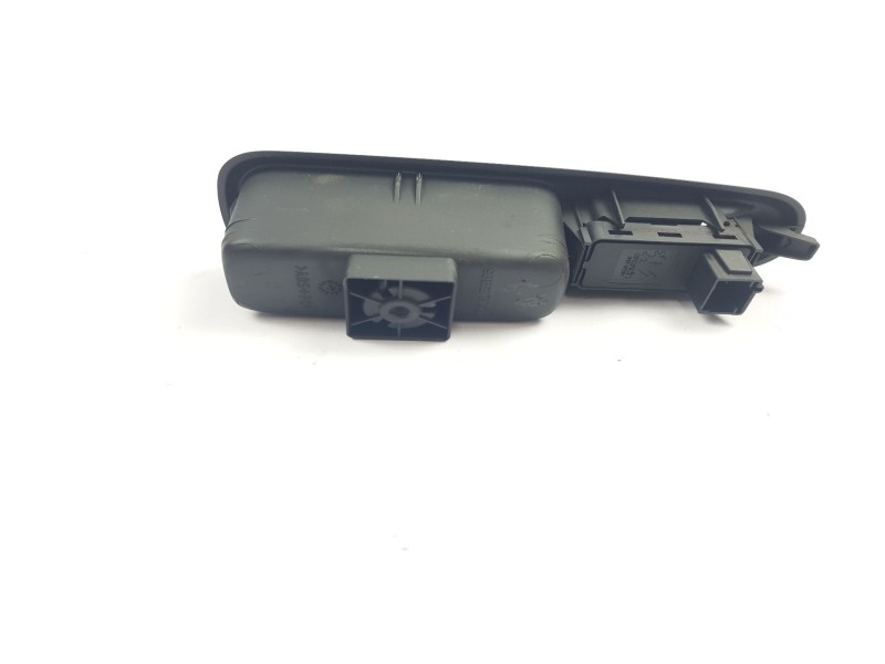 Recambio de mando elevalunas trasero derecho para peugeot 3008 1.6 hdi fap referencia OEM IAM 96652794ZD  
