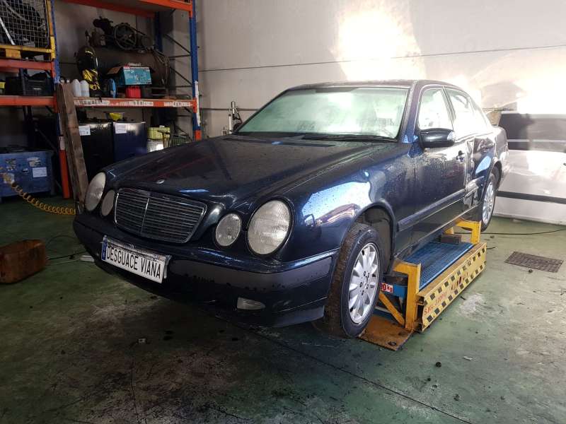 mercedes-benz clase e (w210) del año 2000