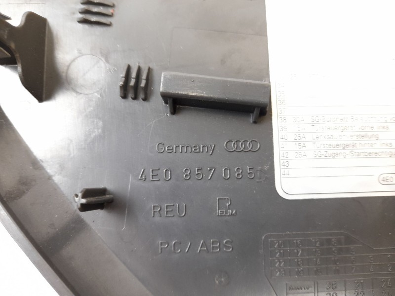 Recambio de moldura para audi a8 (4e2) 4.0 tdi quattro referencia OEM IAM 4E0857085  