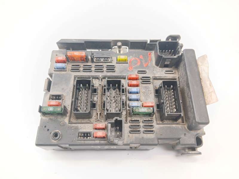 CAJA RELES / FUSIBLES 9657608880 