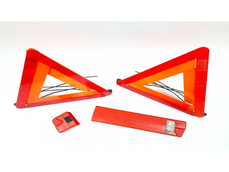 Recambio de triangulo emergencias para nissan note (e11e) 1.5 dci referencia OEM IAM E827R030512  