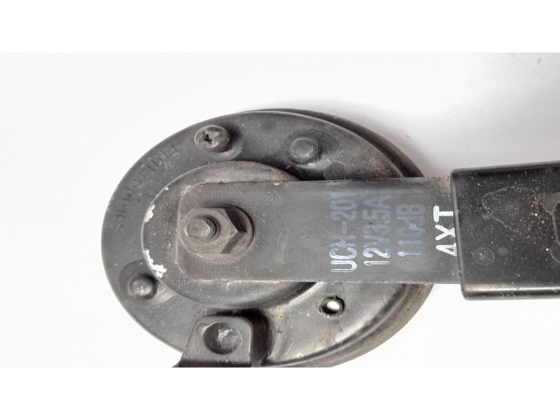 Recambio de claxon para honda cr-v (rd8) 2.2 ctdi referencia OEM IAM UCH201  