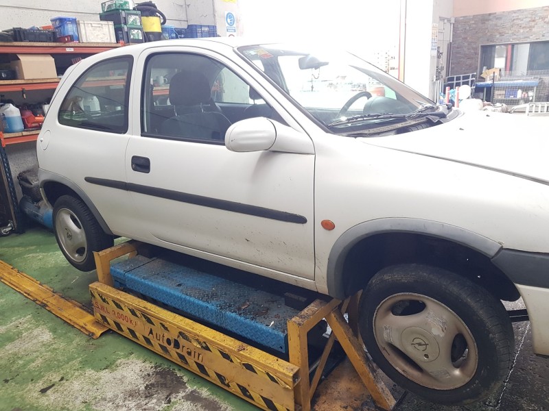 opel corsa b (s93) del año 1993