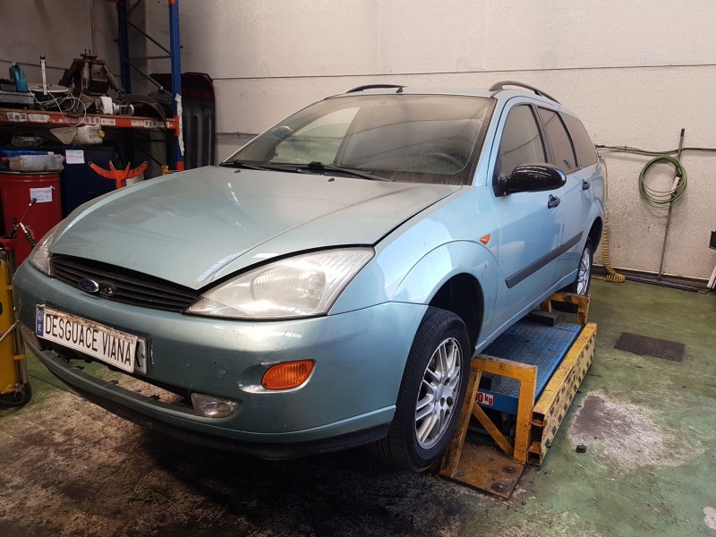 ford focus i sedán (dfw) del año 2001