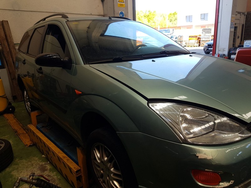 ford focus i sedán (dfw) del año 2001