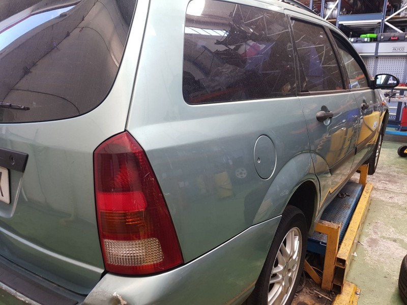 ford focus i sedán (dfw) del año 2001