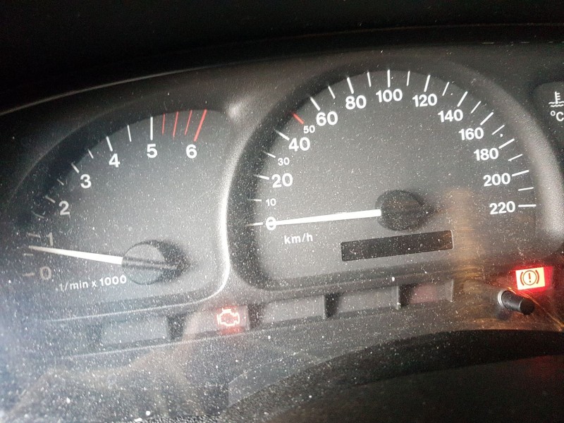 opel vectra b hatchback (j96) del año 2000