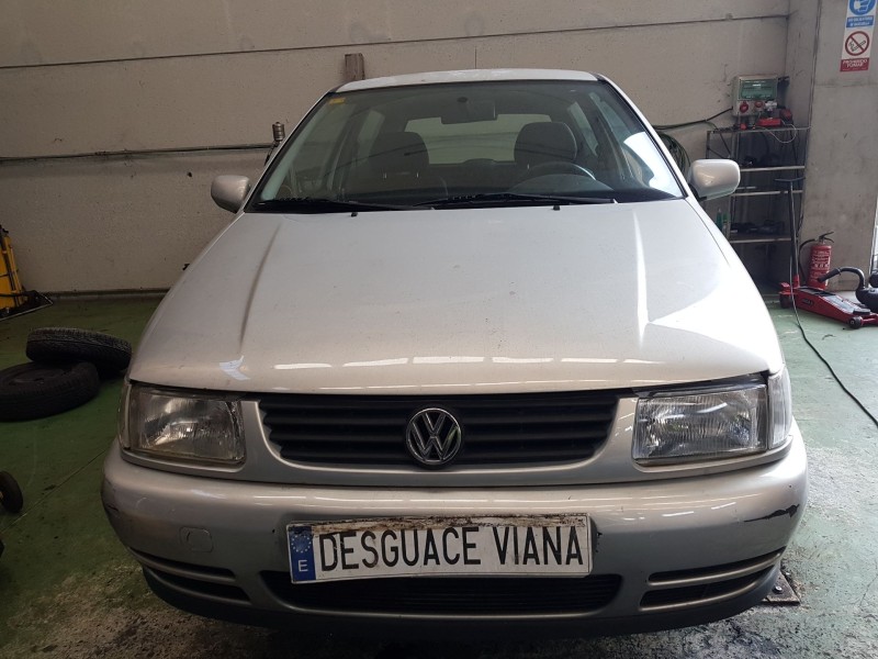 volkswagen polo berlina (6n1) del año 1998