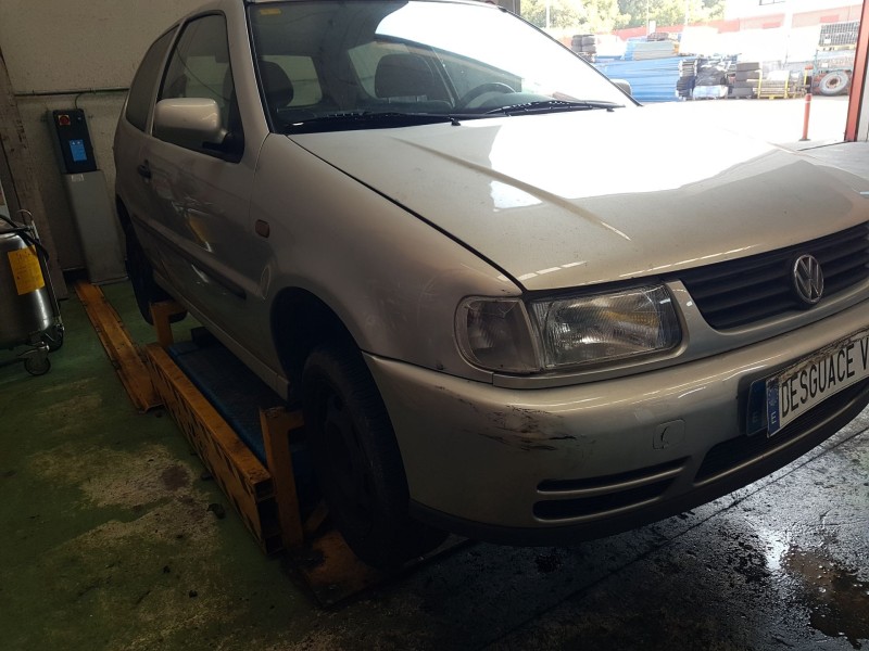 volkswagen polo berlina (6n1) del año 1998
