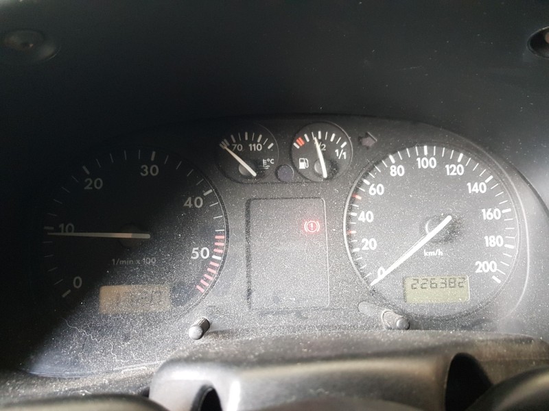 volkswagen polo berlina (6n1) del año 1998