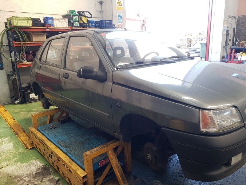 renault clio i (b/c57_, 5/357_) del año 1993