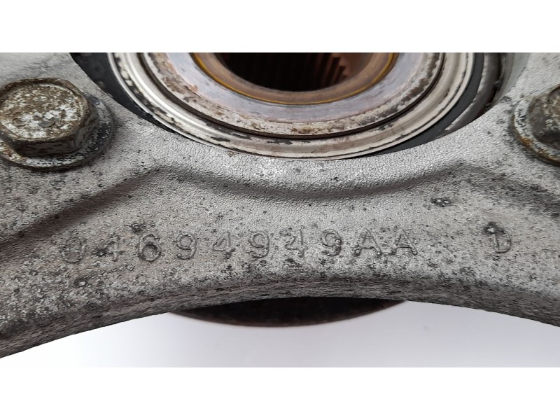 Recambio de mangueta delantera izquierda para chrysler voyager (rg) 2.5 crd cat referencia OEM IAM 04694949AA  