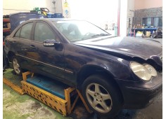 mercedes-benz clase c (w203) del año 2000 2