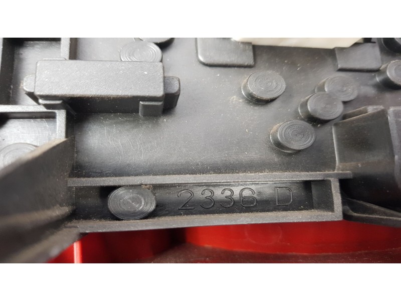 Recambio de piloto trasero derecho para peugeot 406 berlina (8b) 2.0 hdi 110 referencia OEM IAM 2336D  