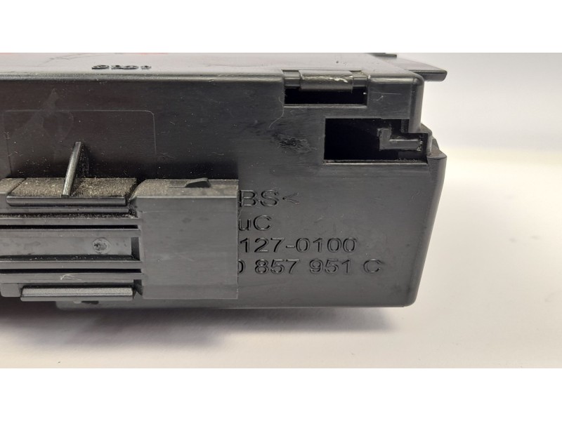 Recambio de cenicero para audi a3 (8l1) 1.6 fastback referencia OEM IAM 8L0857951C  