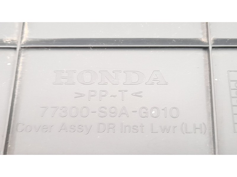 Recambio de moldura para honda cr-v (rd8) 2.2 ctdi referencia OEM IAM 77300 77300S9AG010 