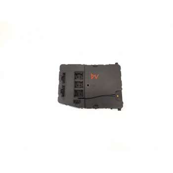 CAJA RELES / FUSIBLES 8200351184 S118400250C
