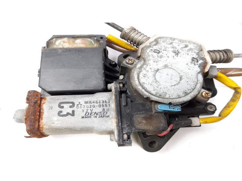 Recambio de elevalunas trasero izquierdo para mitsubishi space wagon (n80/n90) 2.4 referencia OEM IAM MR462363 0620200551 