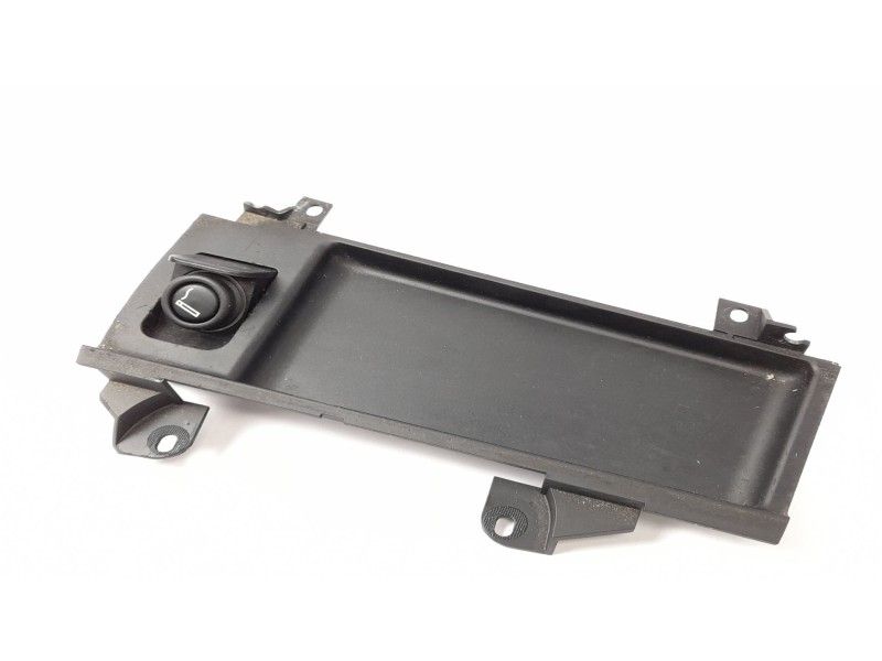 Recambio de cenicero para bmw serie 5 berlina (e39) 2.5 525d referencia OEM IAM 51168159694  