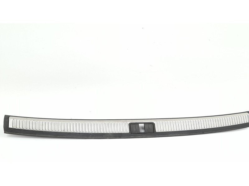 Recambio de moldura para audi a4 avant (8e) 1.9 tdi referencia OEM IAM 8E9864483  