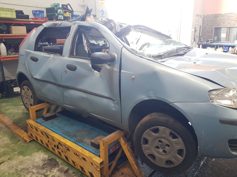 fiat punto (188_) del año 2007