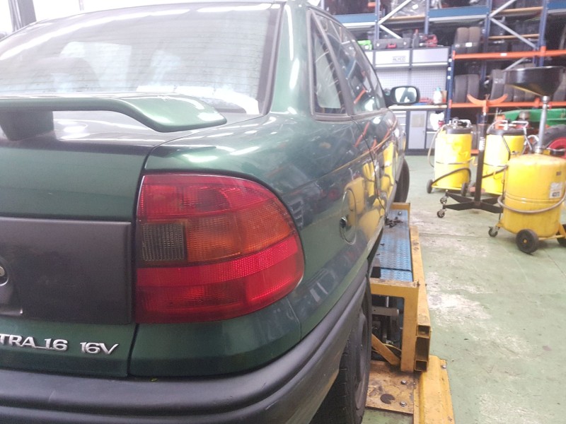 opel astra f hatchback (t92) del año 1996